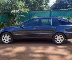 MERCEDES- BENZ C200 - 2
