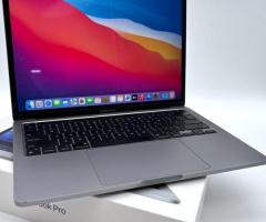 MacBook Pro 13 QUAD 3.8GHZ - 16GB RAM - 512GB SSD - 4TB3 Apple Laptop