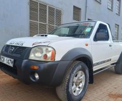 NISSAN HARDBODY - 2