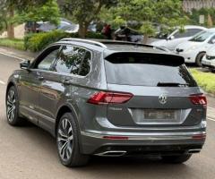 2018 VOLKSWAGEN TIGUAN R-LINE TSI 4MOTION - 9