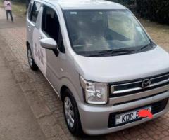 Car with a good condition slightly negotiable - 4