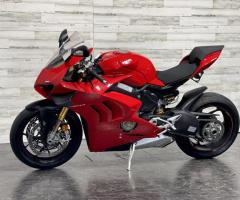 2021 Ducati PANIGALE V4S (+971561943867) - 4
