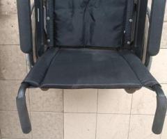Used Breezy Wheelchair - Durable Mobility Solution! - 2