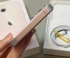 Apple iPhone 13 - 2