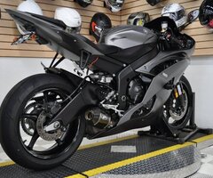 2016 YAMAHA R6.. contact me on whatsapp: +12268666609 - 6