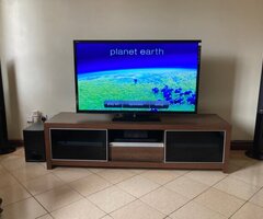 Sony Bravia TV & Blu-Ray Home Theatre Combo