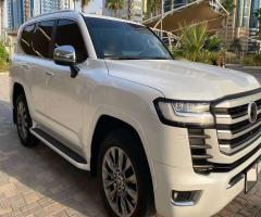 Toyota Land Cruiser GXR 2022 Gulf Model - 3