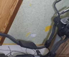 Gym running elliptical machine